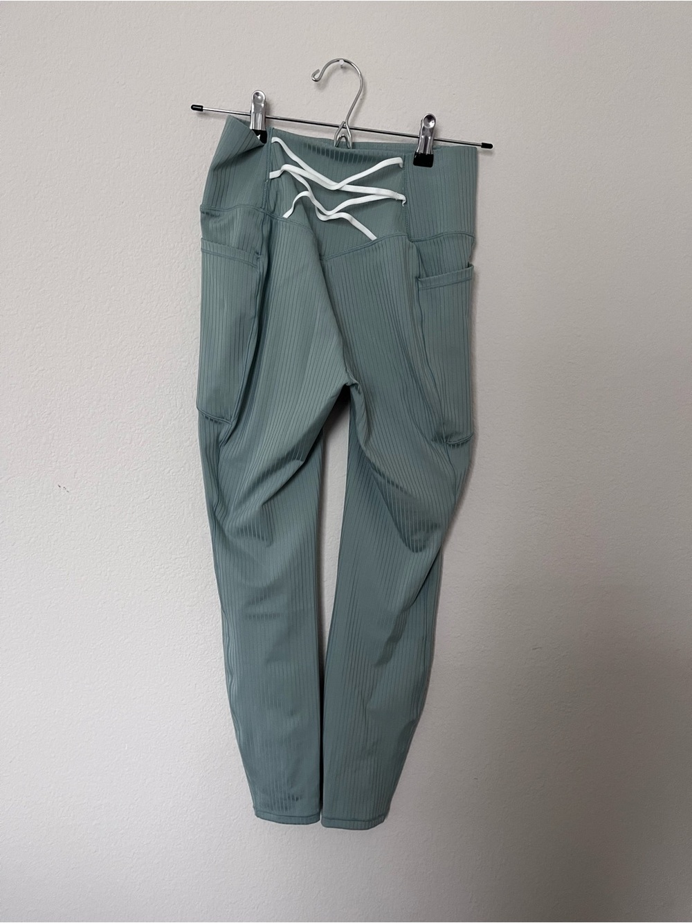 Halara Ribbed Knit High Waisted Tummy Control Leggings w/ Pockets Sage Size M - Picture 7 of 7